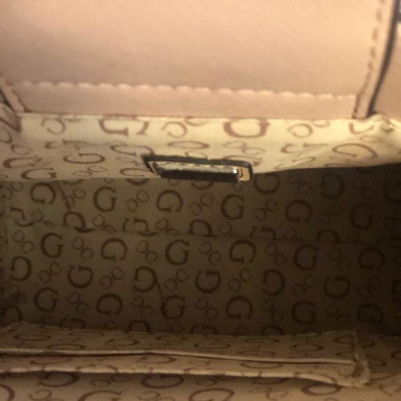 Guess Floral Crossbody - Picture 2 of 3